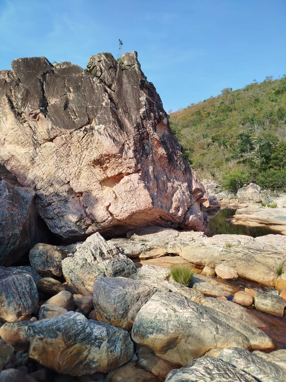 Piedras y caminos — registro de campo 09.